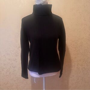 14th & Union Classic Black Turtleneck Sweater
100% cashmir
